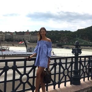 Meet your Posher, Valentina